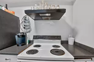 1628 Royal Hill Dr, Austin, TX 78741 - Photo 11