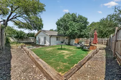 1628 Royal Hill Drive, Austin, TX 78741 - Photo 29