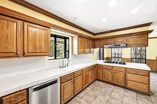 12113 Black Angus Dr, Austin, TX 78727 - Photo 3