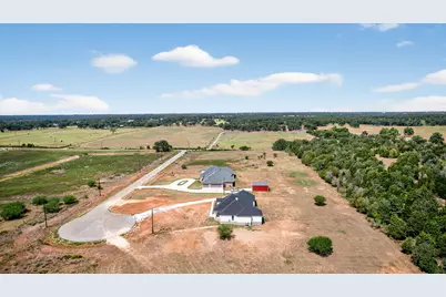 1035 Brandywine Court, Elgin, TX 78621 - Photo 25