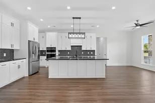 1035 Brandywine Ct, Elgin, TX 78621 - Photo 11