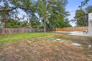 12505 Parkland Dr, Austin, TX 78729 - Photo 27