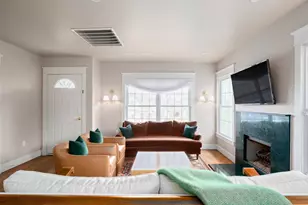 2109 Travis Heights Blvd, Austin, TX 78704 - Photo 3