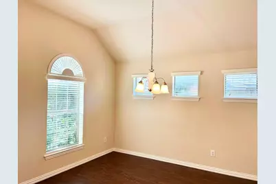 1104 Valerie Cove, Round Rock, TX 78665 - Photo 5