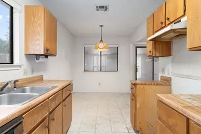 2614 Aylesbury Lane, Austin, TX 78745 - Photo 9