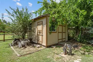 221 Chaparral Rd, Georgetown, TX 78628 - Photo 25