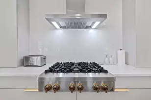 3205 Dolphin Dr, Austin, TX 78704 - Photo 9