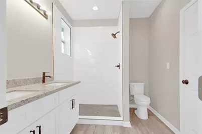 4913 Single Shot #B Circle, Austin, TX 78723 - Photo 13