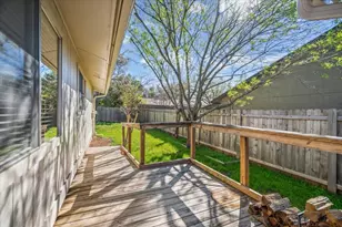 11131 Henge Dr, Austin, TX 78759 - Photo 29