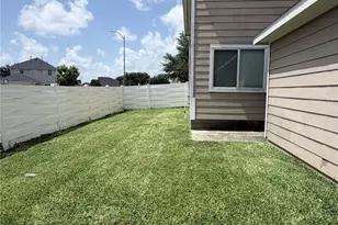 11932 Jelicoe Dr, Houston, TX 77047 - Photo 9