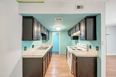 2124 Burton Drive #136, Austin, TX 78741 - Photo 11