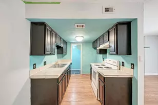 2124 Burton Dr, Austin, TX 78741 - Photo 11