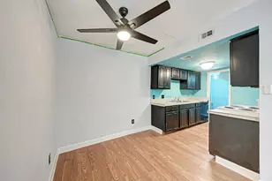 2124 Burton Dr, Austin, TX 78741 - Photo 9