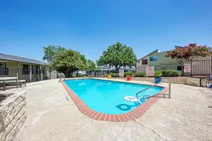 2124 Burton Dr, Austin, TX 78741 - Photo 25