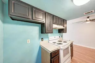 2124 Burton Dr, Austin, TX 78741 - Photo 13