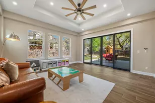 290 Grafton Ln, Austin, TX 78737 - Photo 15