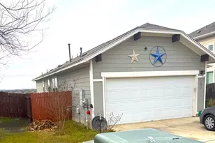 587 Twisted Oaks Ln, Buda, TX 78610 - Photo 9