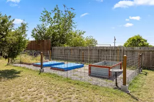 208 Dawn Dr, Liberty Hill, TX 78642 - Photo 29