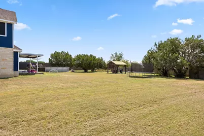 208 Dawn Drive, Liberty Hill, TX 78642 - Photo 31
