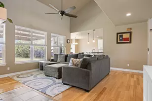 208 Dawn Dr, Liberty Hill, TX 78642 - Photo 9