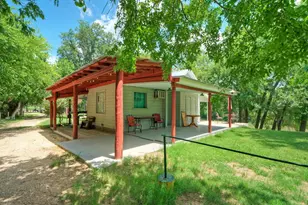 906 & 828 Water St, Webberville, TX 78653 - Photo 25