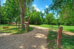 906 & 828 Water St, Webberville, TX 78653 - Photo 21