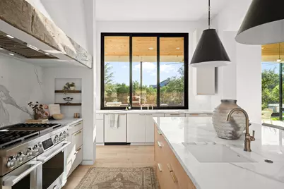 21001 Bertram Lane, Spicewood, TX 78669 - Photo 21