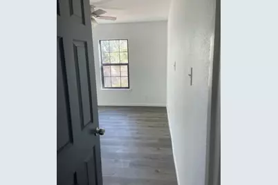 613 S Saunders Street, Seguin, TX 78155 - Photo 5