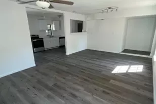 613 S Saunders St, Seguin, TX 78155 - Photo 13