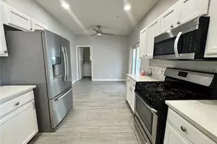 1616 War Horse Ln, Round Rock, TX 78664 - Photo 5