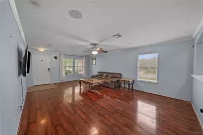 111 Lynn Crest Bend, Buda, TX 78610 - Photo 5