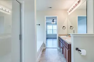 21506 Patton Ave, Lago Vista, TX 78645 - Photo 13