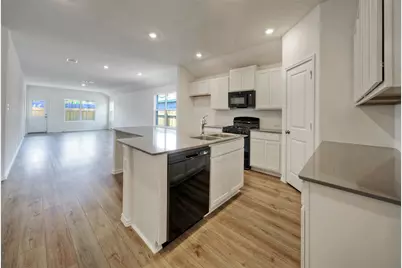 108 Montego Street, Hutto, TX 78634 - Photo 5