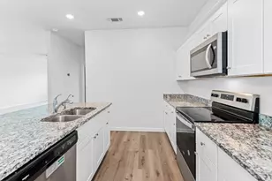 224 Night Riders Wy, Jarrell, TX 76537 - Photo 17