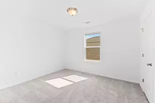 224 Night Riders Wy, Jarrell, TX 76537 - Photo 39