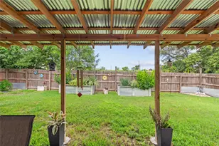 1104 Hilltop Dr, San Marcos, TX 78666 - Photo 29