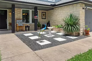 1104 Hilltop Dr, San Marcos, TX 78666 - Photo 3