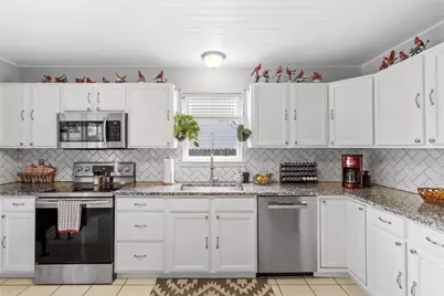 1104 Hilltop Drive, San Marcos, TX 78666 - Photo 7