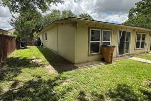 6913 Sabrina Dr, Austin, TX 78747 - Photo 25