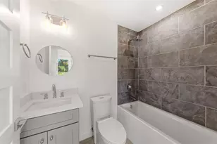 5912 Harold Ct, Austin, TX 78721 - Photo 13