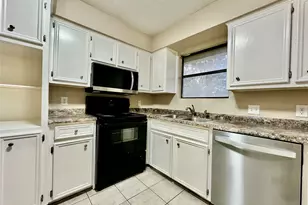 1611 Onion Creek Village Dr, Round Rock, TX 78664 - Photo 11