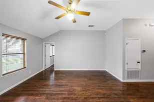 108 Tanglewood Ln, Hutto, TX 78634 - Photo 3