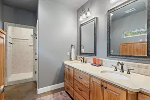 101 Winding Oak Dr, Johnson City, TX 78636 - Photo 17