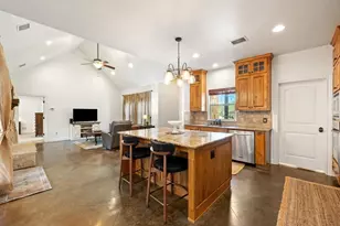 101 Winding Oak Dr, Johnson City, TX 78636 - Photo 13