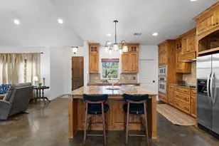 101 Winding Oak Dr, Johnson City, TX 78636 - Photo 7