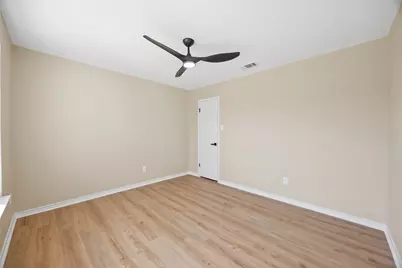 1002 Crestview Street, Round Rock, TX 78681 - Photo 31