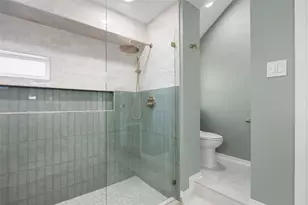 1002 Crestview St, Round Rock, TX 78681 - Photo 25