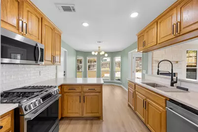 1002 Crestview Street, Round Rock, TX 78681 - Photo 11