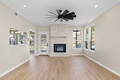 1002 Crestview Street, Round Rock, TX 78681 - Photo 5