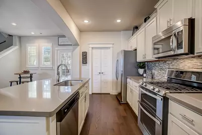 11102 Railway Lane #66, Austin, TX 78717 - Photo 9